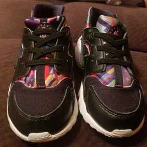 Girl's Nike Huarache Run - PLEASE READ DESCRIPTION